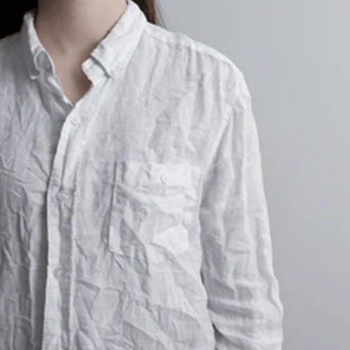 NG例①：清潔感のない服・シワや汚れが目立つ服